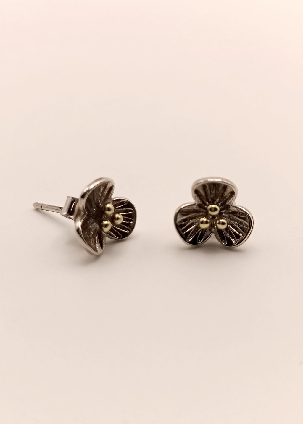 Flower Shine earrings